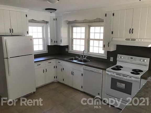 4th image of 511 Armstrong Dr