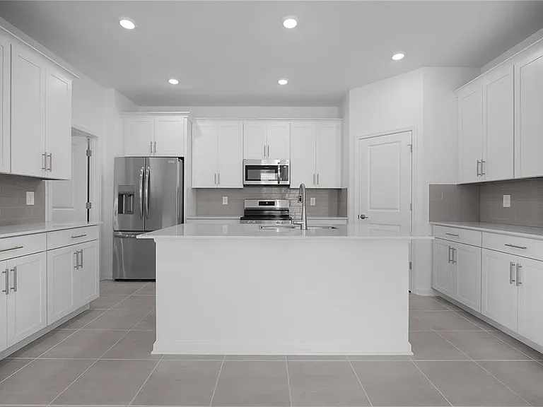 5529 Nina Way — Photo 24