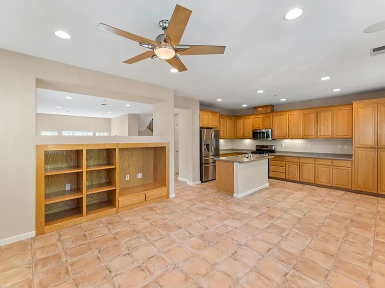 4032 Crandall Cir — Photo 8