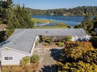 5555 S Shore Dr, Florence, OR 97439