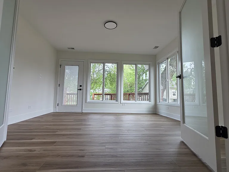 8867 S Mobile Ave — Photo 6