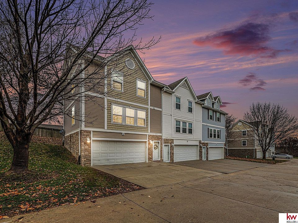 1st image of 4454 N 147th Plz