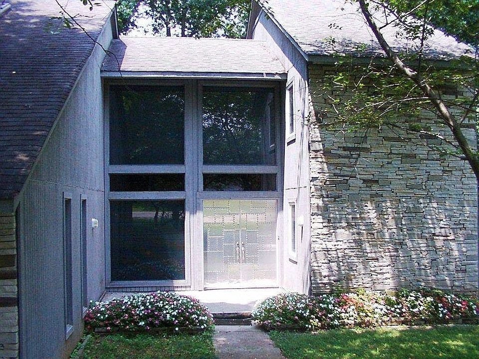 1st image of 118 Rachel Dr NW