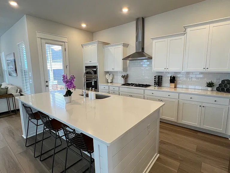305 Citrus Dr — Photo 3