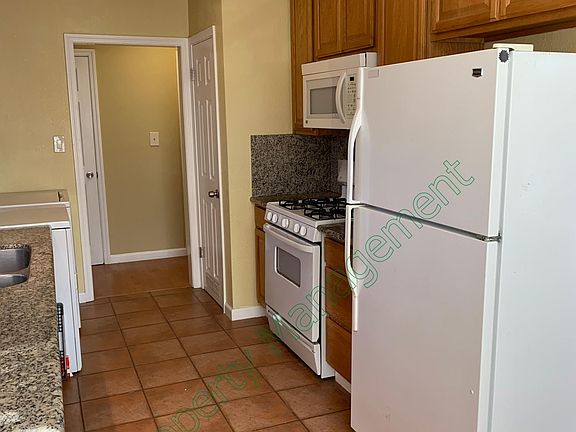 2nd image of 215 Chiquita Ave