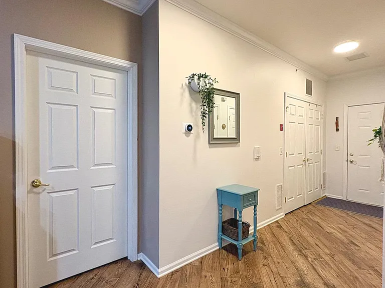 138 Timberlake Dr — Photo 3