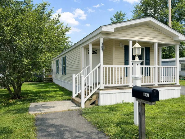 50 McArthur Rd #307, Latham, NY 12110