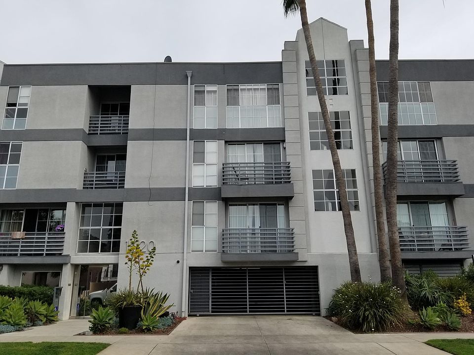 1st image of 1518 S Hayworth Ave #104