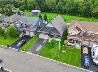 206 Pioneer Rd, Russell, ON K4R 0E1