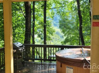 445 Allison Dr, Maggie Valley, NC 28751