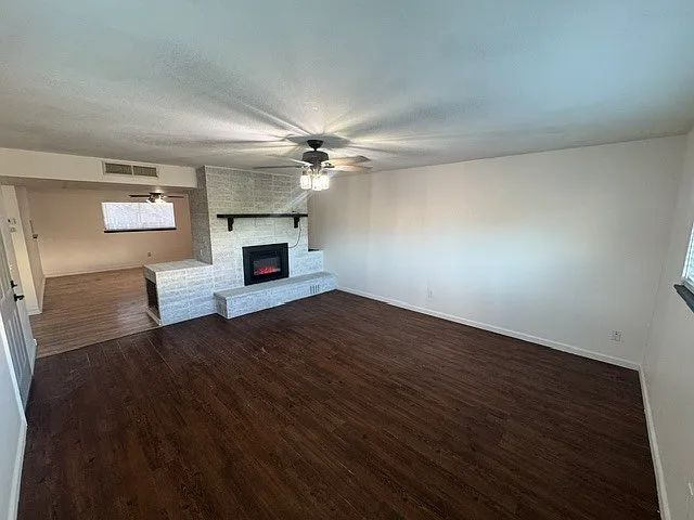 25 Gilmore Rd — Photo 2