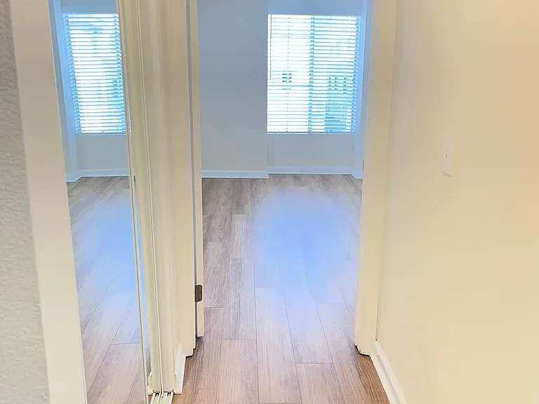 2475 Corinth Apartments — Photo 7