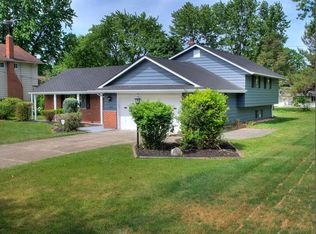 400 Audrey Dr, Richmond Heights, OH 44143