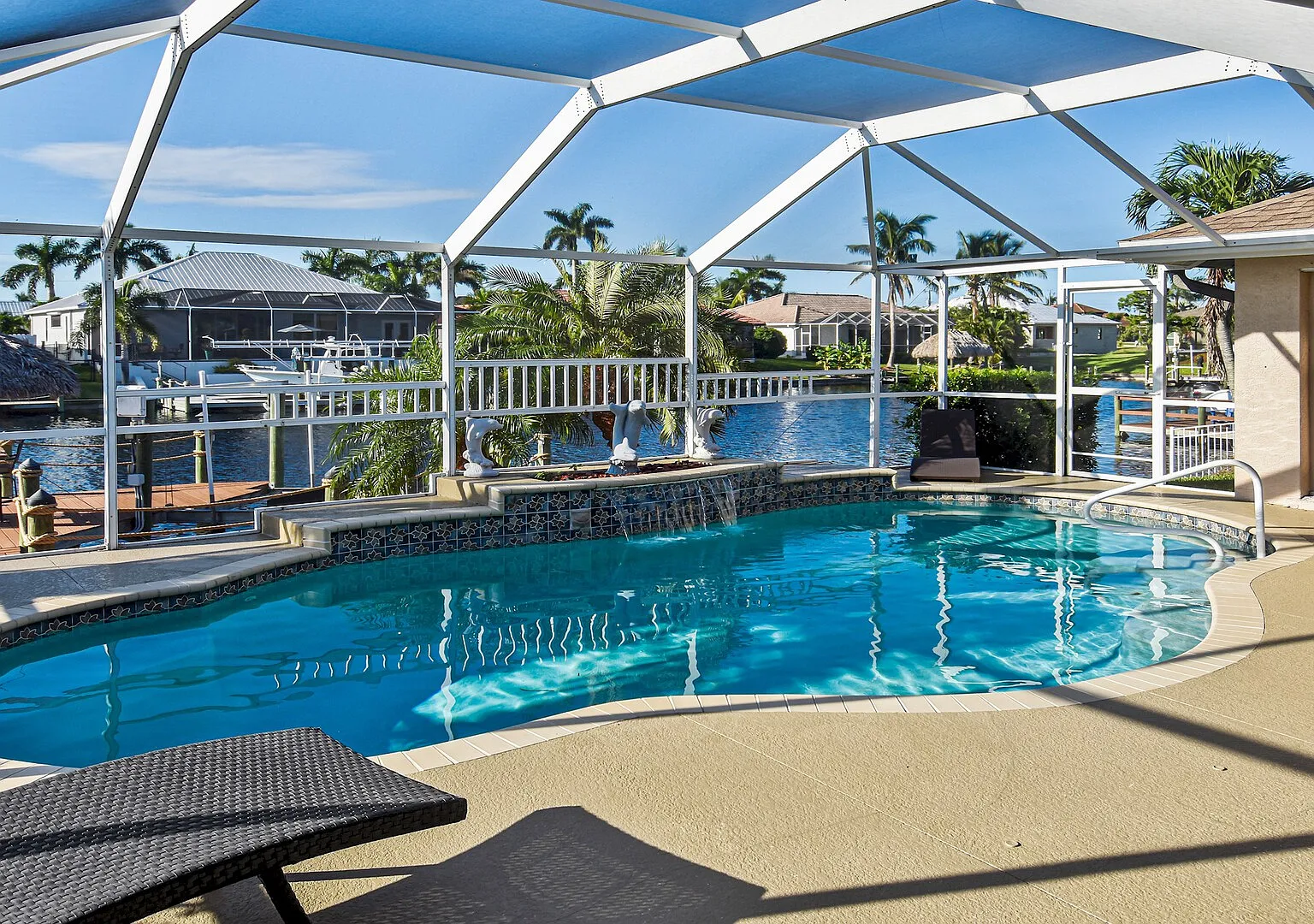 Lupita, boat lift, dock, heated south facing pool — Photo 1