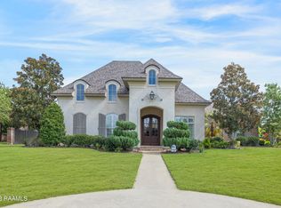 104 Summertyme Dr, Youngsville, LA 70592