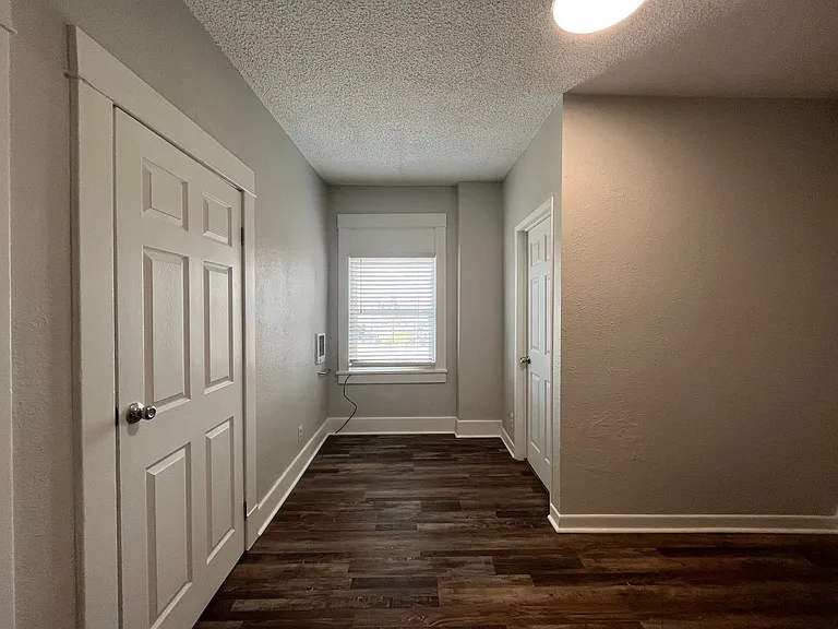 1010 W Boone Ave — Photo 35