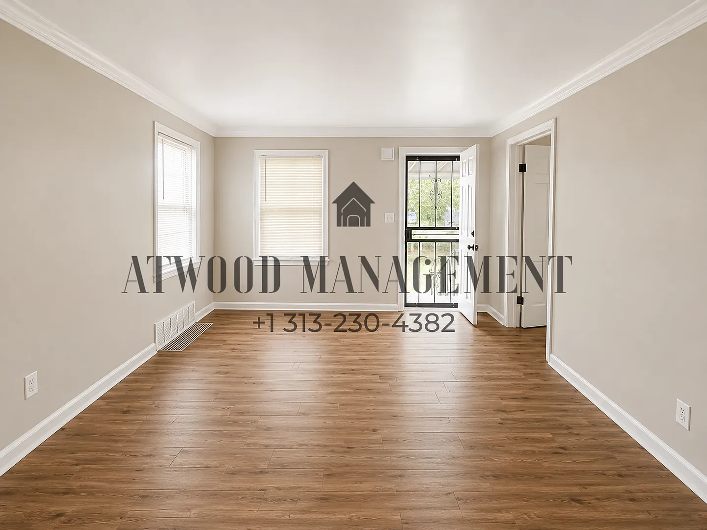 This beautifully updated 3-bedroom, 1-bath single-family home is ready for move-in! — Photo 2