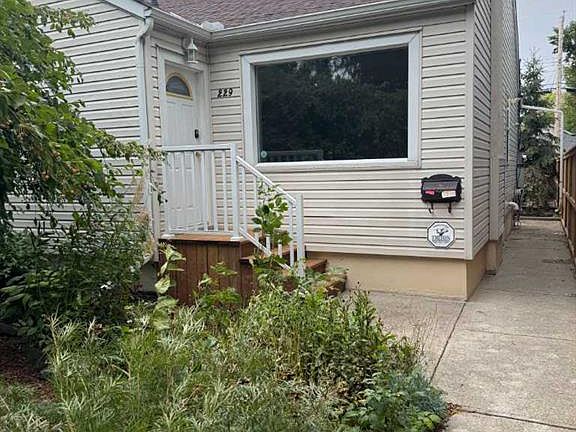 2nd image of 229 N 11th Ave NE