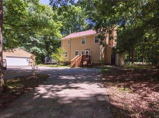 2921 Mistwood Forest Dr, Chester, VA 23831