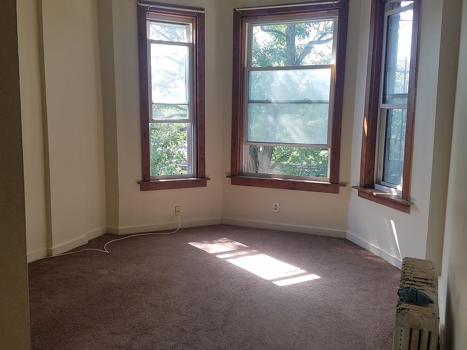 2nd image of 5326 S Calumet Ave #3