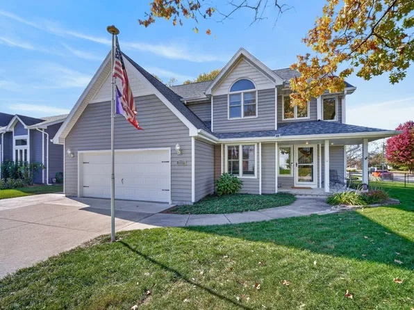 5632 Kensington Cir, Johnston, IA 50131