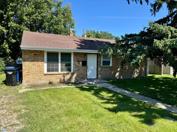 2009 13th Ave S, Fargo, ND 58103
