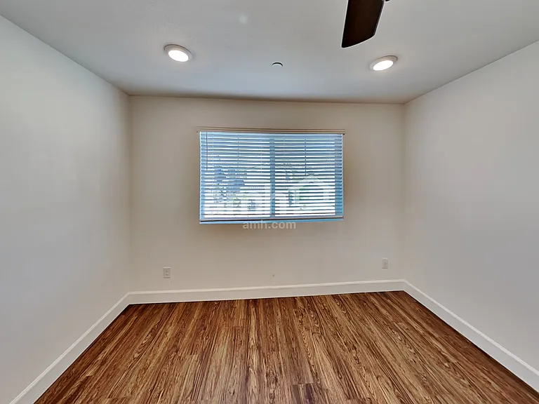 3344 Blodwen St — Photo 9