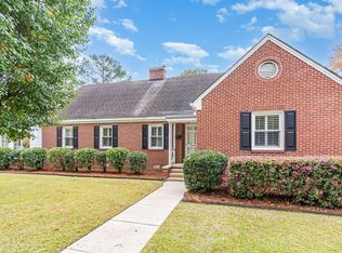 113 W Riverside Dr, Smithfield, NC 27577