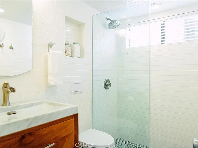 707 1/2 Heliotrope Ave — Photo 7
