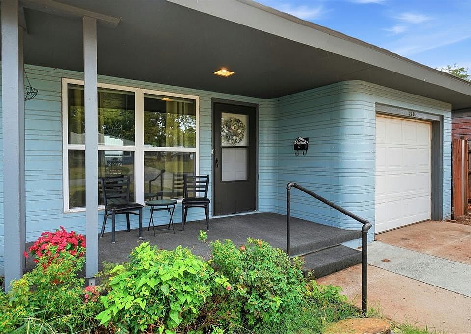1st image of 220 Davis Blvd