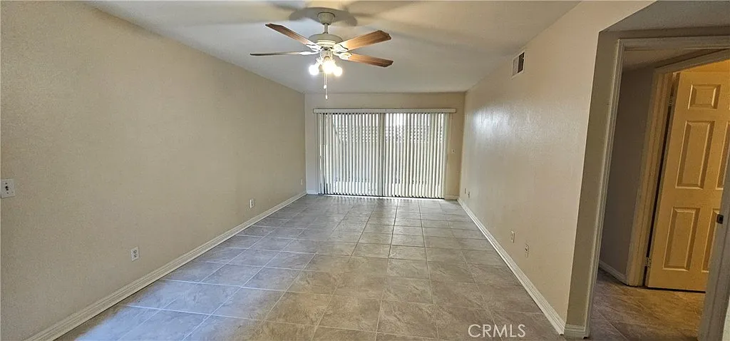 2 bed, 848 sqft, $2,050 — Photo 3