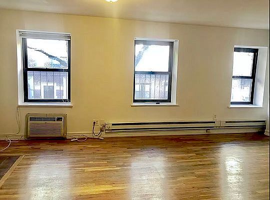 2nd image of 318 E 77th St APT 1B