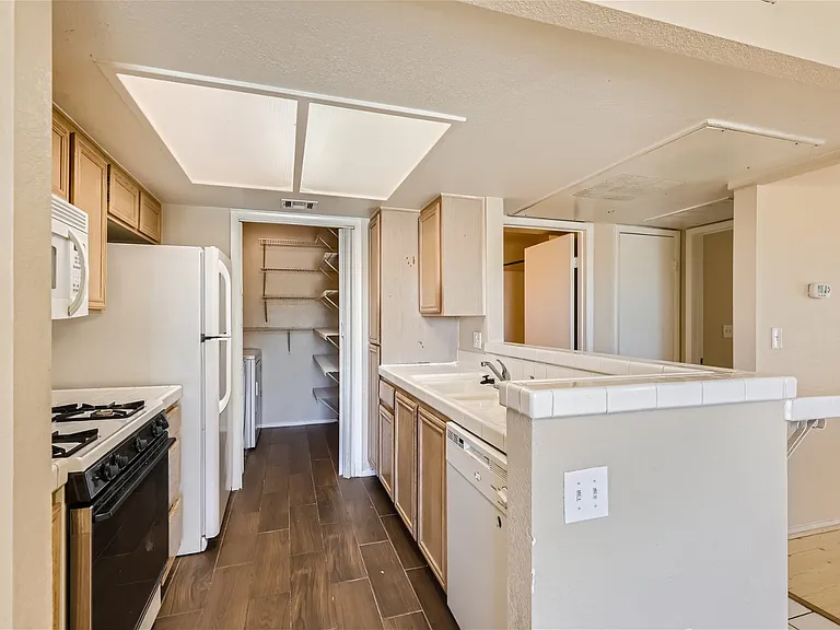 1909 Mountain Hills Ct #206-1 — Photo 13