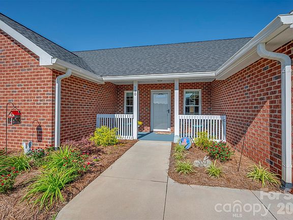 2nd image of 130 Central Park Cir