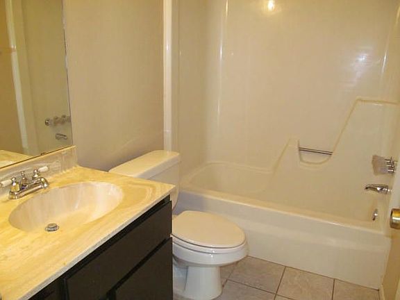 5th image of 1166 E Beryl Ave