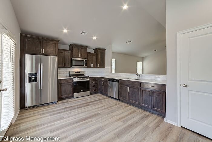 1st image of 5209 S Nassau Ave