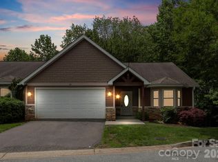 15 Kaylor Dr, Arden, NC 28704