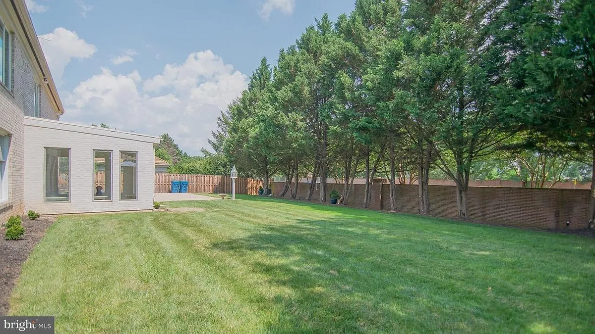 Building Photo - 6306 Dunaway Ct