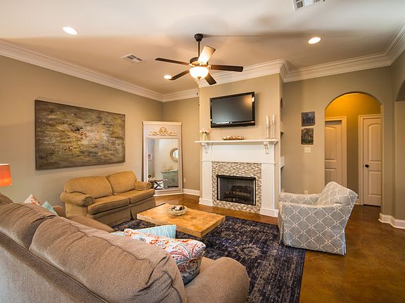 2nd image of 104 Sugar Creek Dr