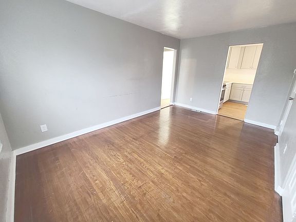 4th image of 2030 NW 25th St #1E