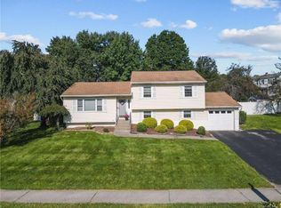 9 Somerset Dr, Washingtonville, NY 10992