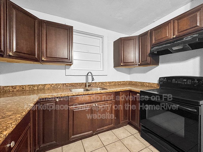 1st image of 1645 W 17th St #1