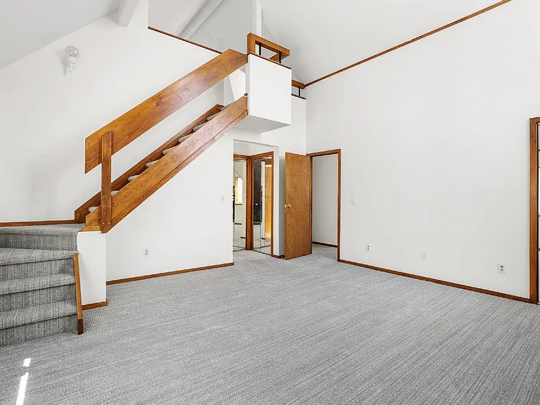 932 E Ellsworth Ave #A — Photo 22
