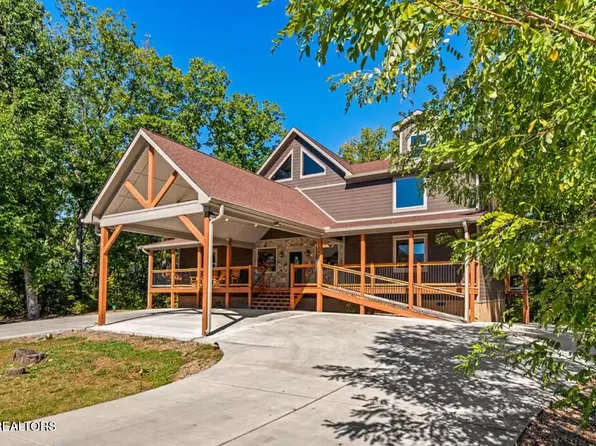 2612 Cloud View Dr, Sevierville, TN 37862