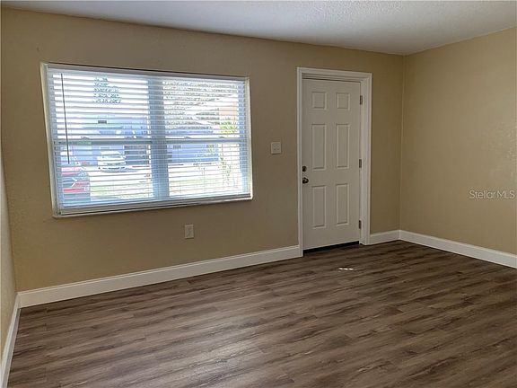 5th image of 15045 Willow Way #B