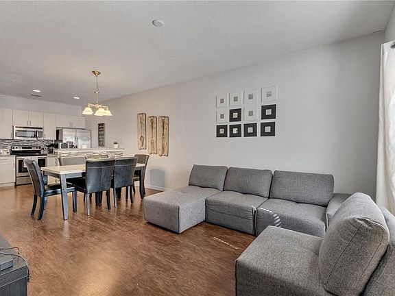 4th image of 5356 Diplomat Ct #106