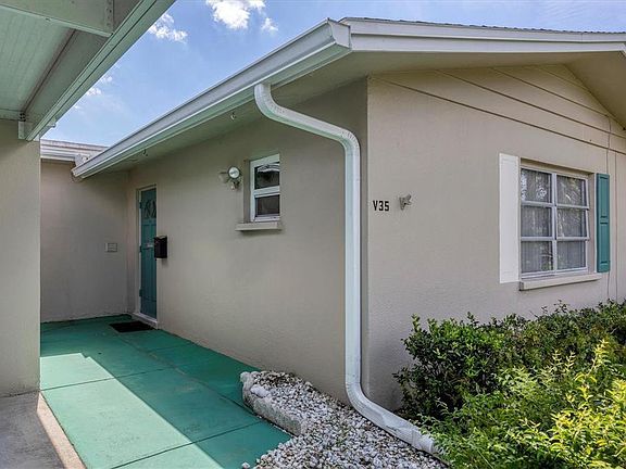 4th image of 35 Strathmore Blvd #35