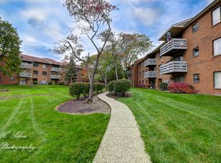 1359 N Winslowe Dr UNIT 103, Palatine, IL 60074