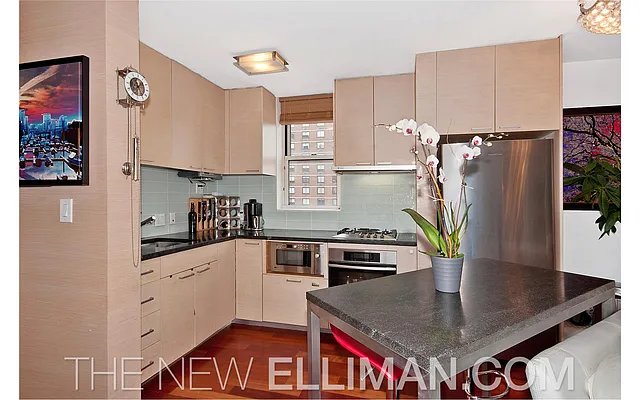 Sold by Douglas Elliman | media 24