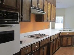 203 Oak Bluff Dr, Enterprise, AL 36330